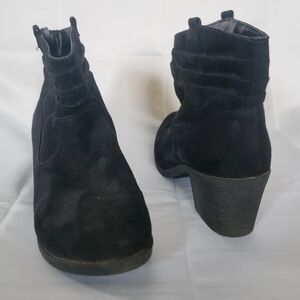 Elegant Black Ankle Boots